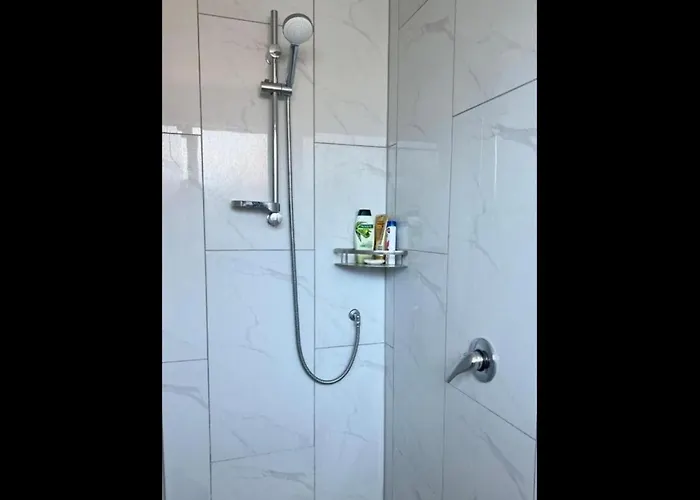 アパート A Small 1 Bedroom And 1 Lounge B, No Kitchen ロトルア