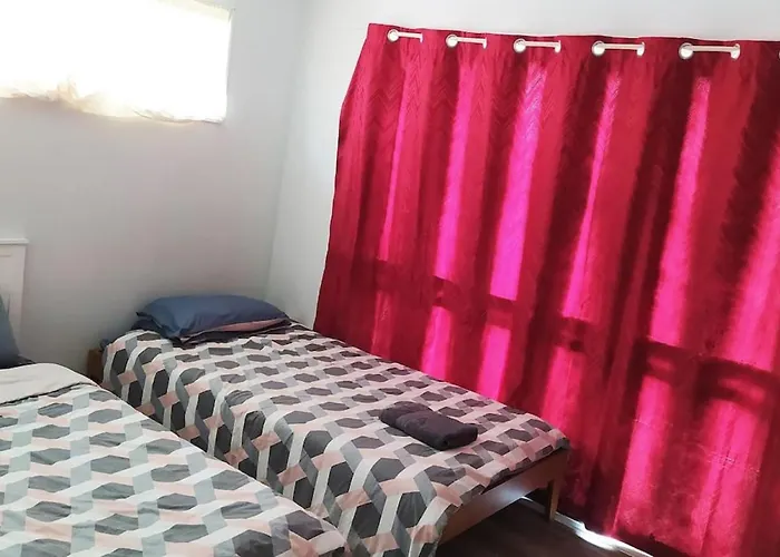 A Small 1 Bedroom And 1 Lounge B, No Kitchen ロトルア