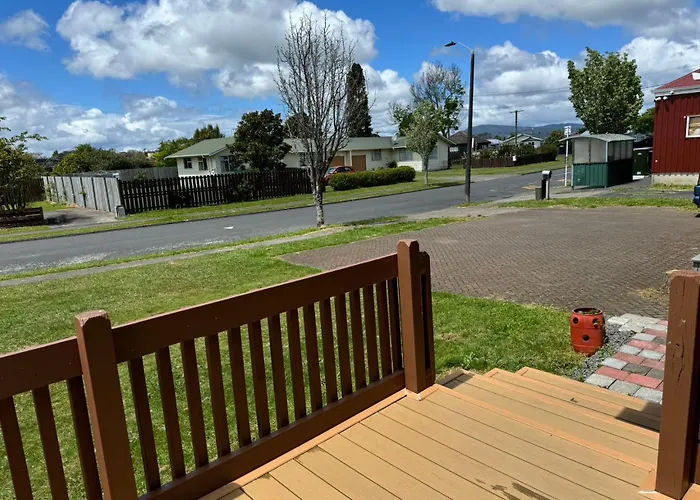 A Small 1 Bedroom And 1 Lounge B, No Kitchen Rotorua